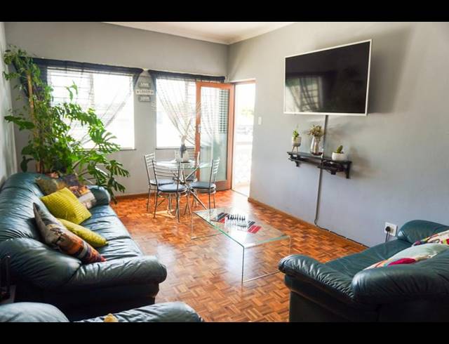 2 BEDROOM APARTMENT FOR SALE IN LEMOENKLOOF